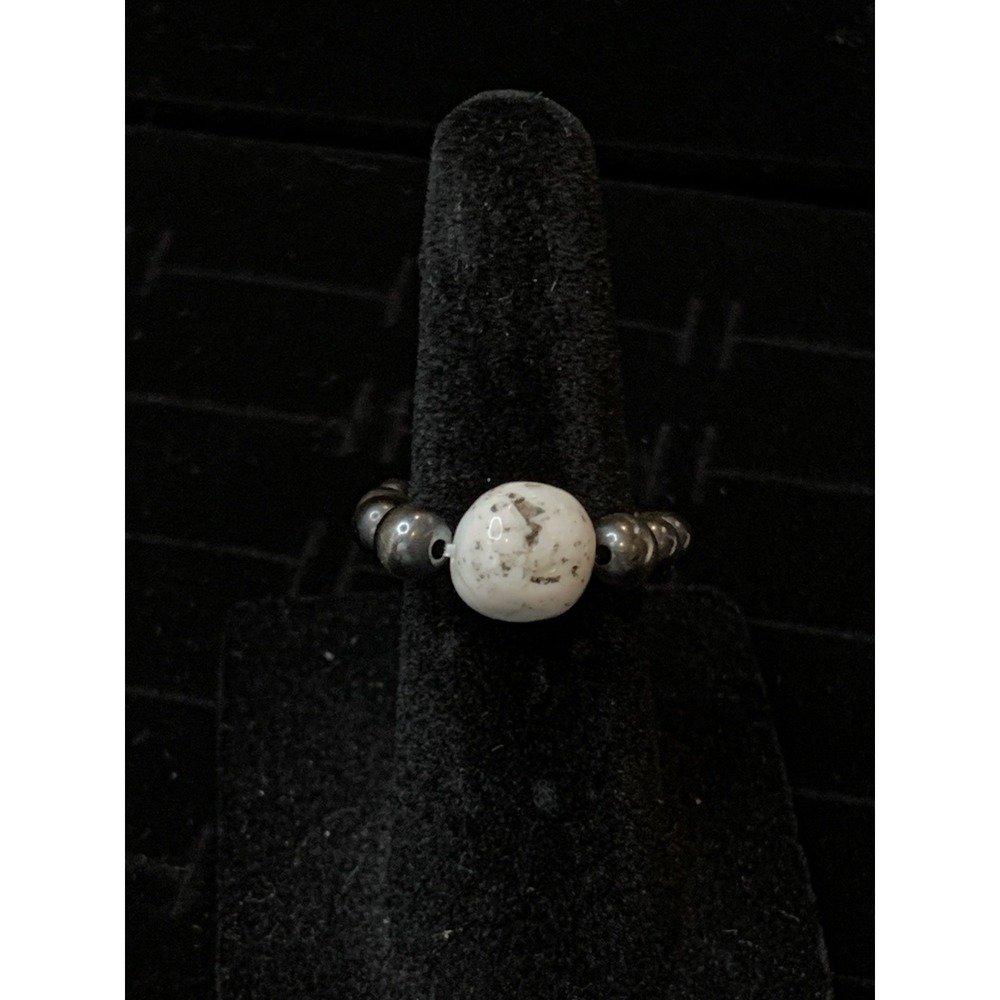 925 Sterling Silver Desert Pearl‎ & White Buffalo Stretch Ring Adjustable 7